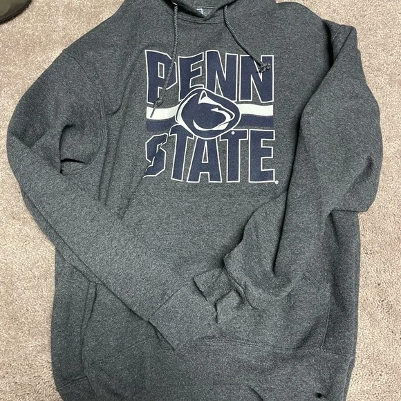 All 5 Penn State tops. Includes white out tee - Picture 10 of 16